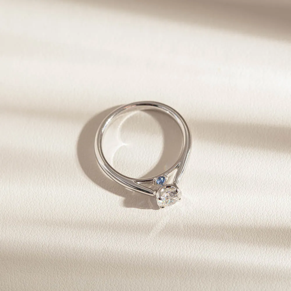 18ct White Gold .71ct Diamond & Sapphire Ring