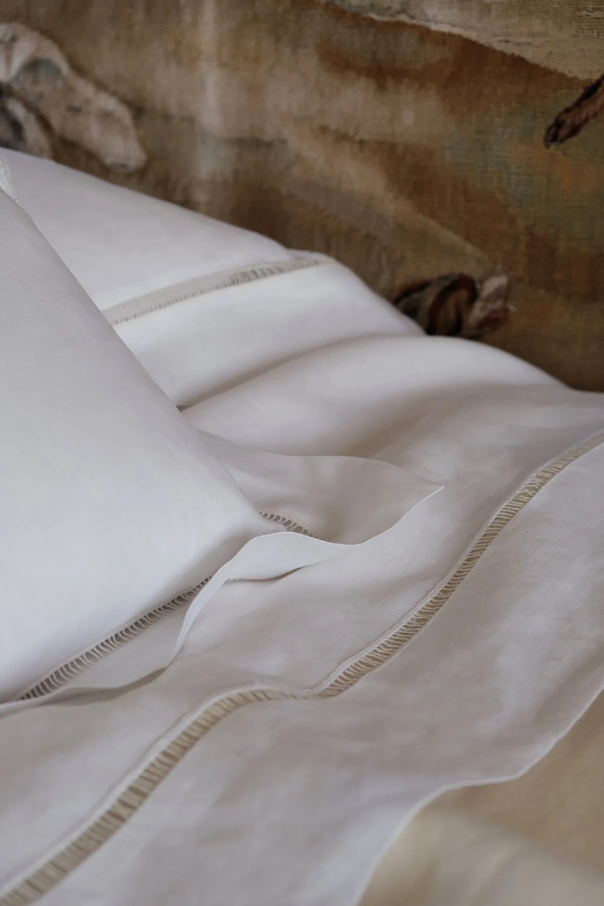‘BACCHETTA’ TRIM LINEN TOP SHEET