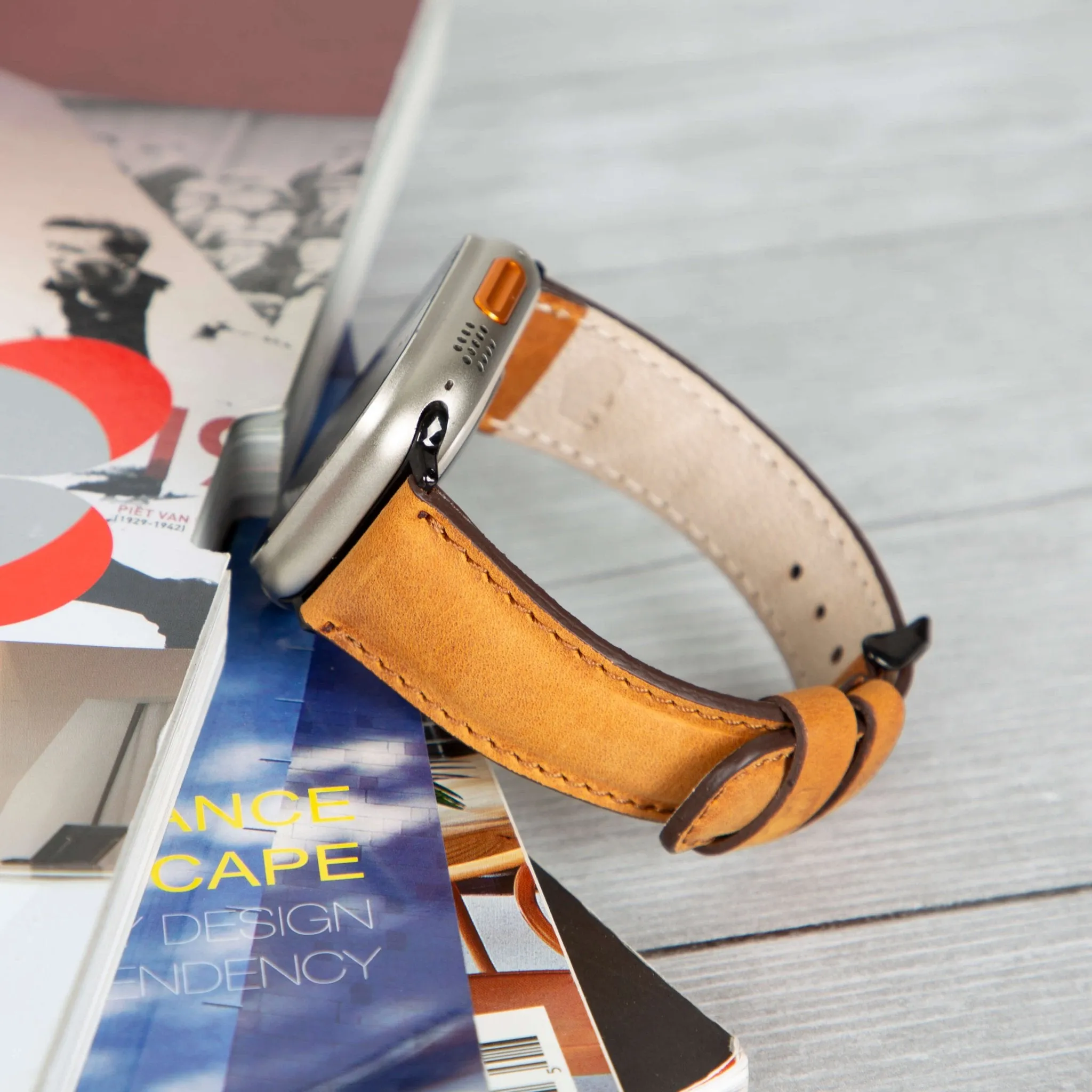 Classic Band for Apple Watch 40mm / 41mm, Golden Brown, Black Hardware