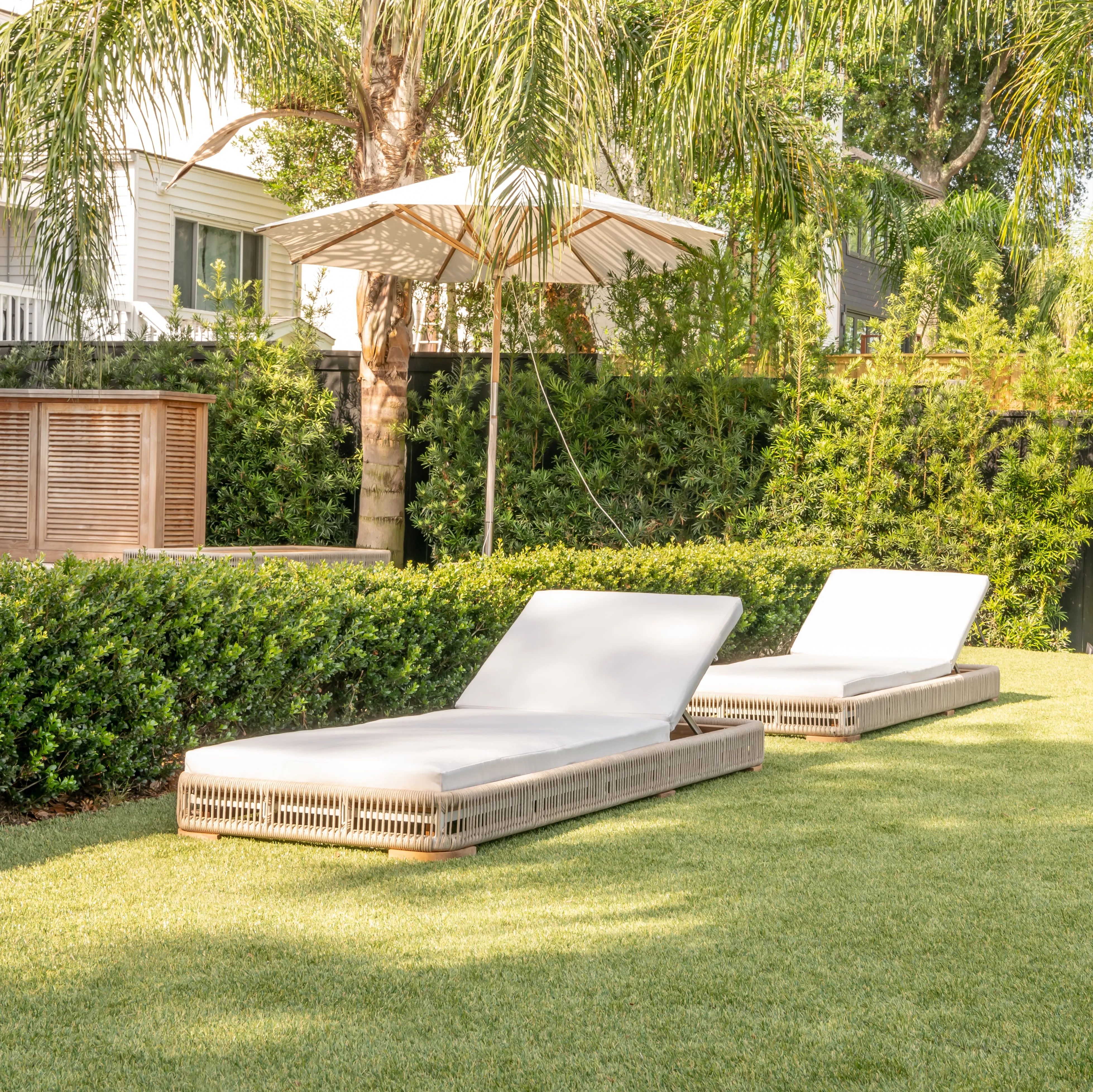 Dune Chaise Lounge