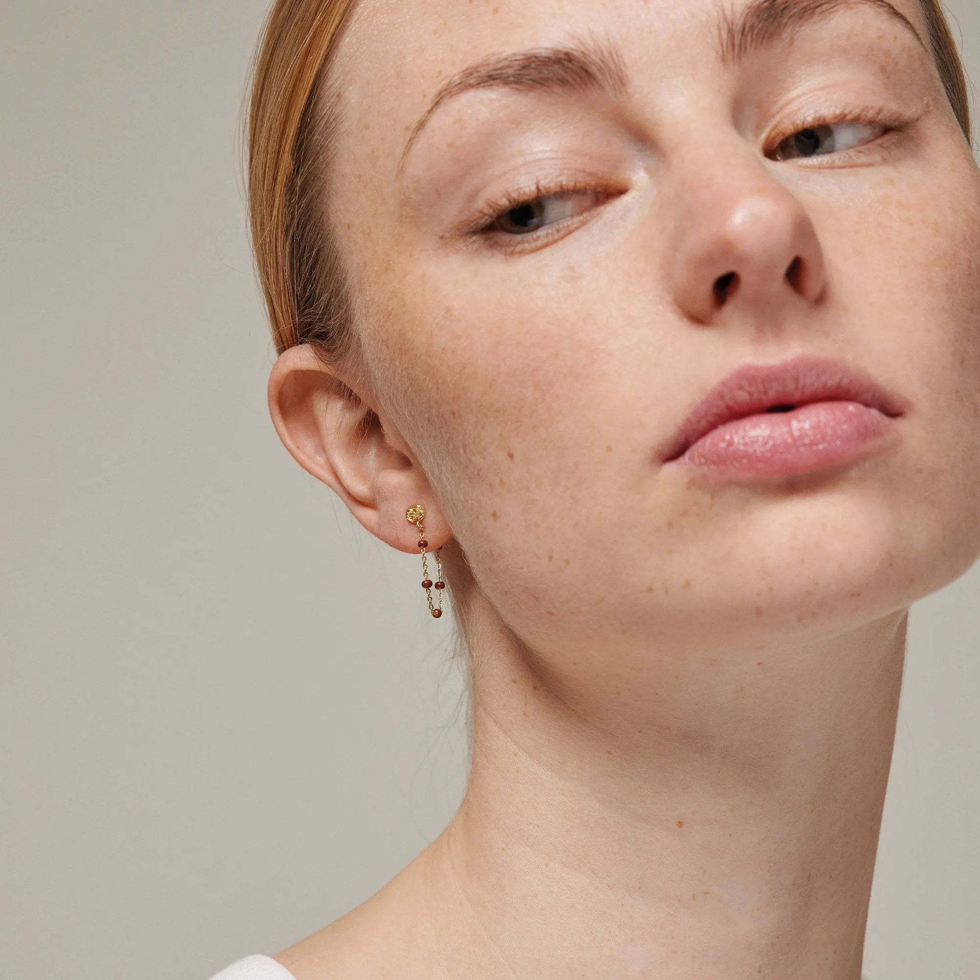 Earring, Lola