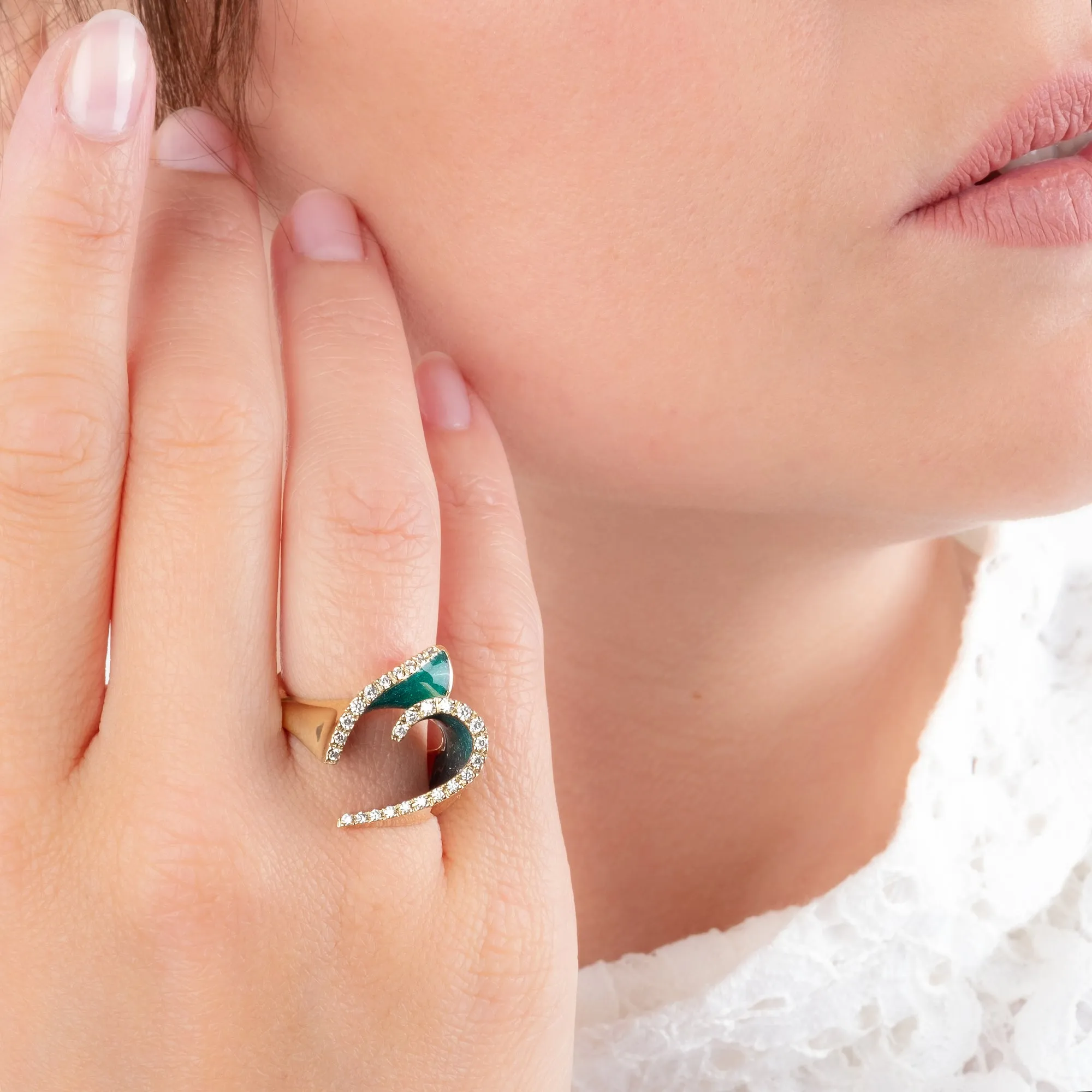 Enamel and Diamond 18k yellow gold ring