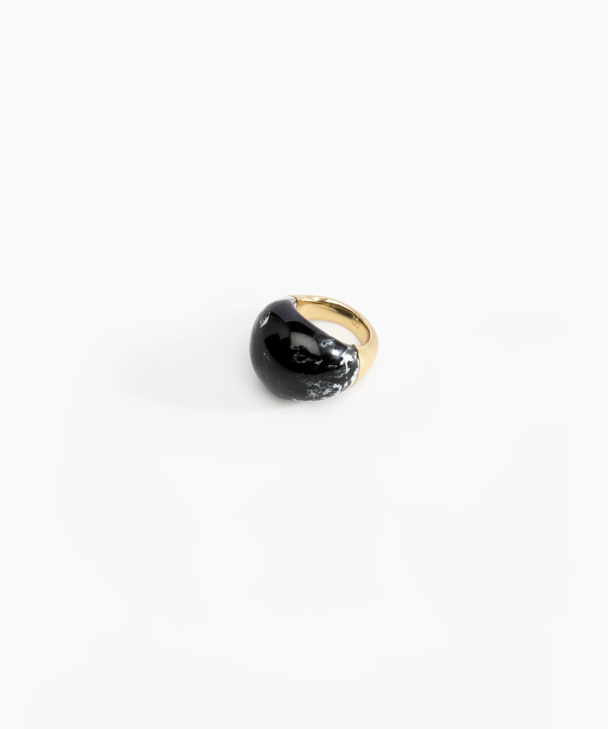 Large Horn Ring