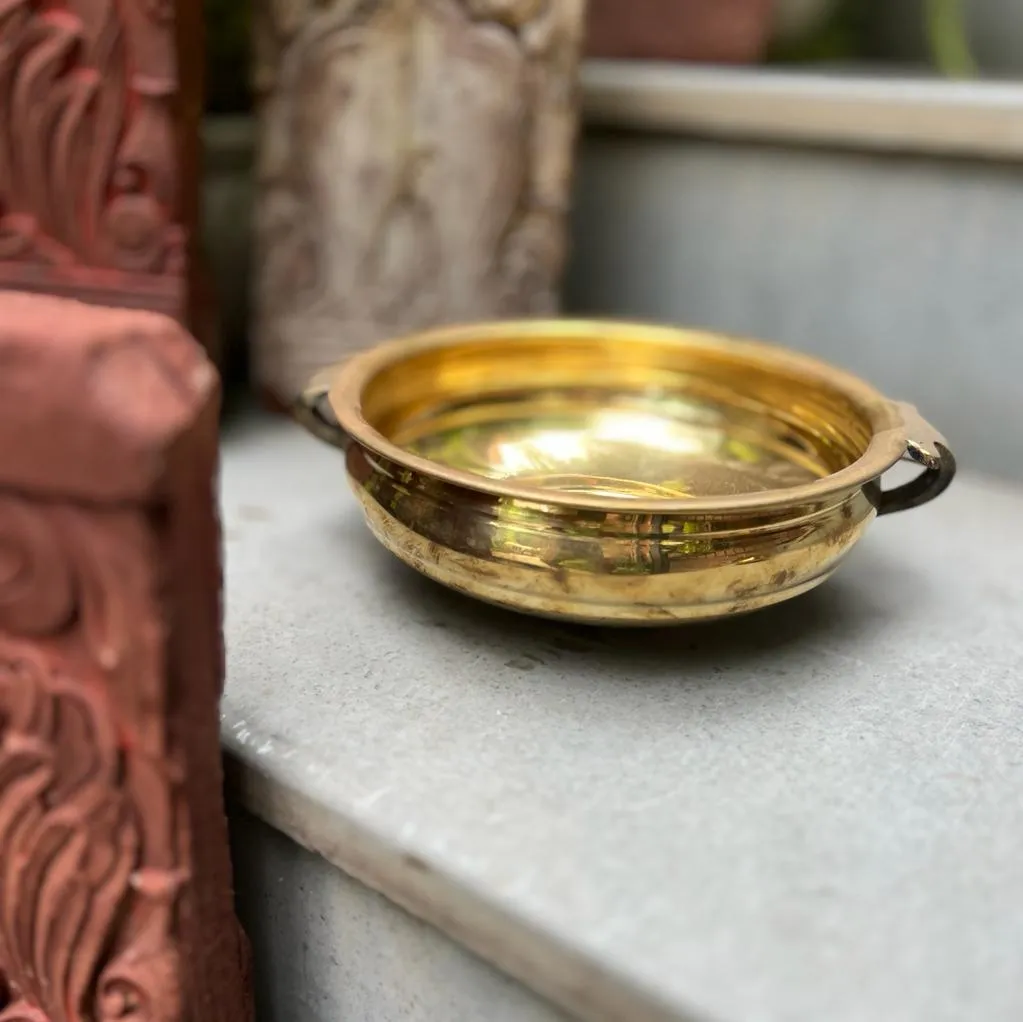 Small Brass Urli with a Polished Surface : Pital 23