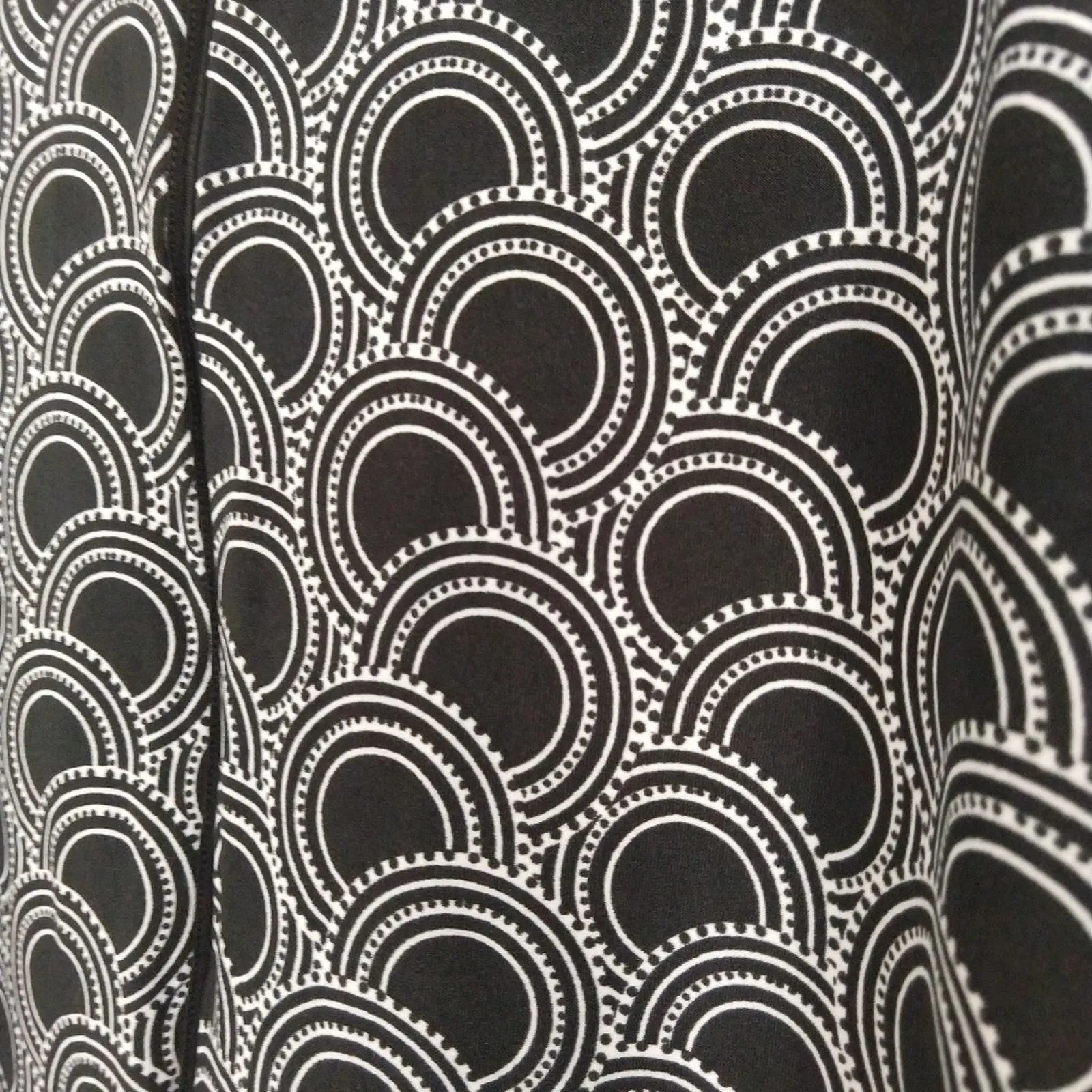 Spense Black Circle Pattern Sleeveless Top  M