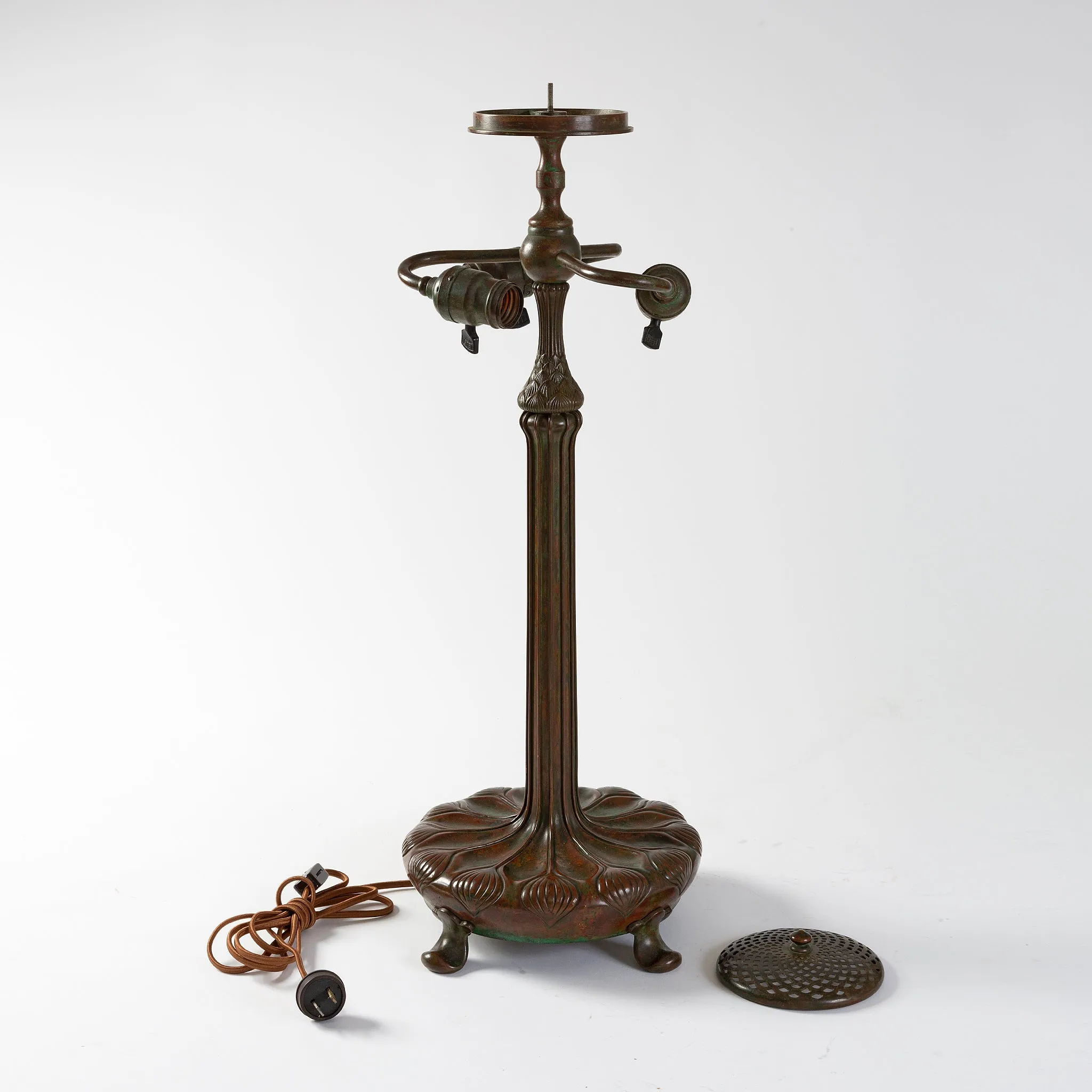 Tiffany Studios New York Pair of "Oriental Poppy" Table Lamps