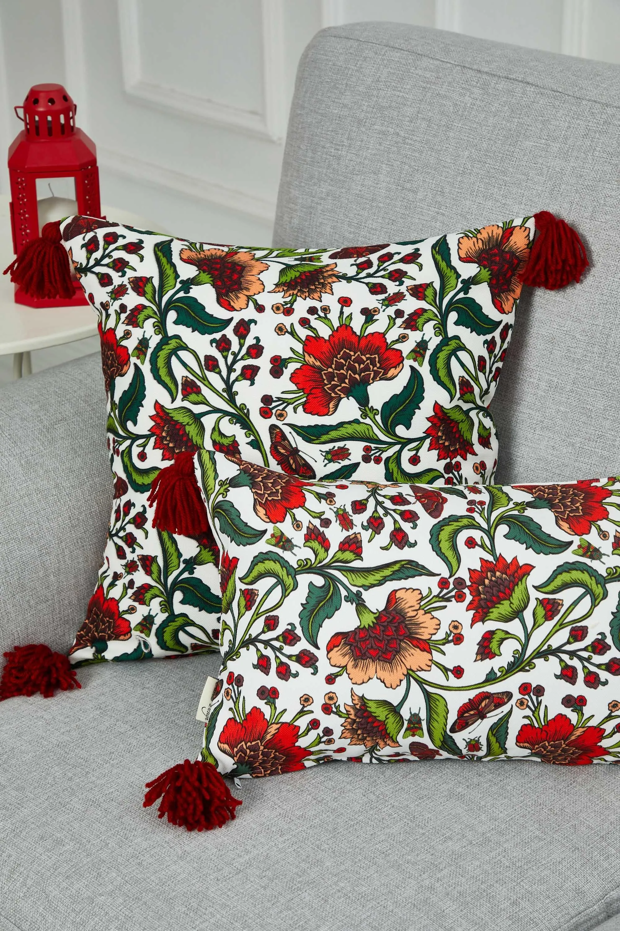 Traditional Floral Print Pillow Cover with Beautifuk Tassels, Flowers Cushion Cover for Elegant Home Decors, 18x18 Botanical Pillow,K-364