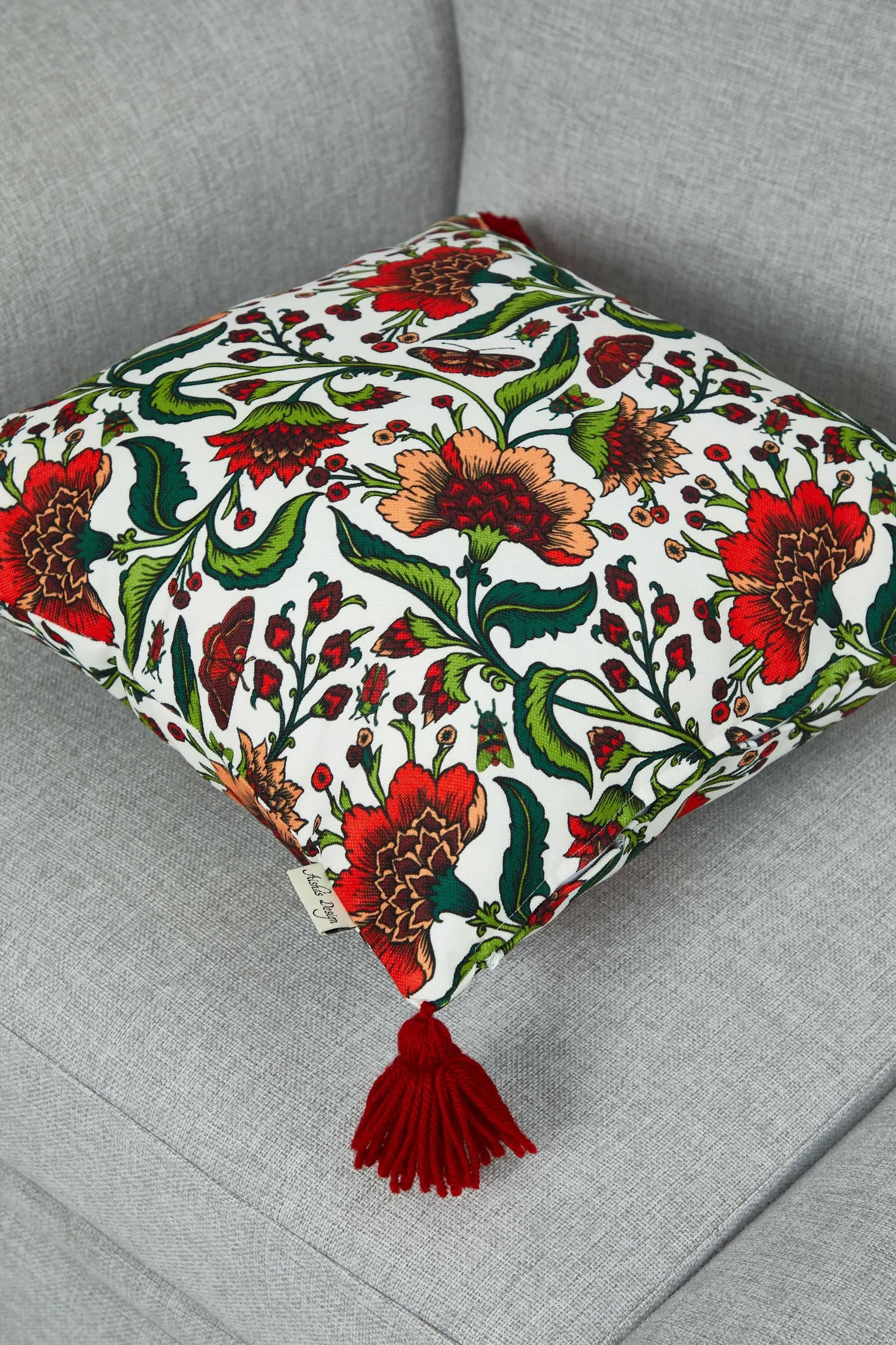Traditional Floral Print Pillow Cover with Beautifuk Tassels, Flowers Cushion Cover for Elegant Home Decors, 18x18 Botanical Pillow,K-364