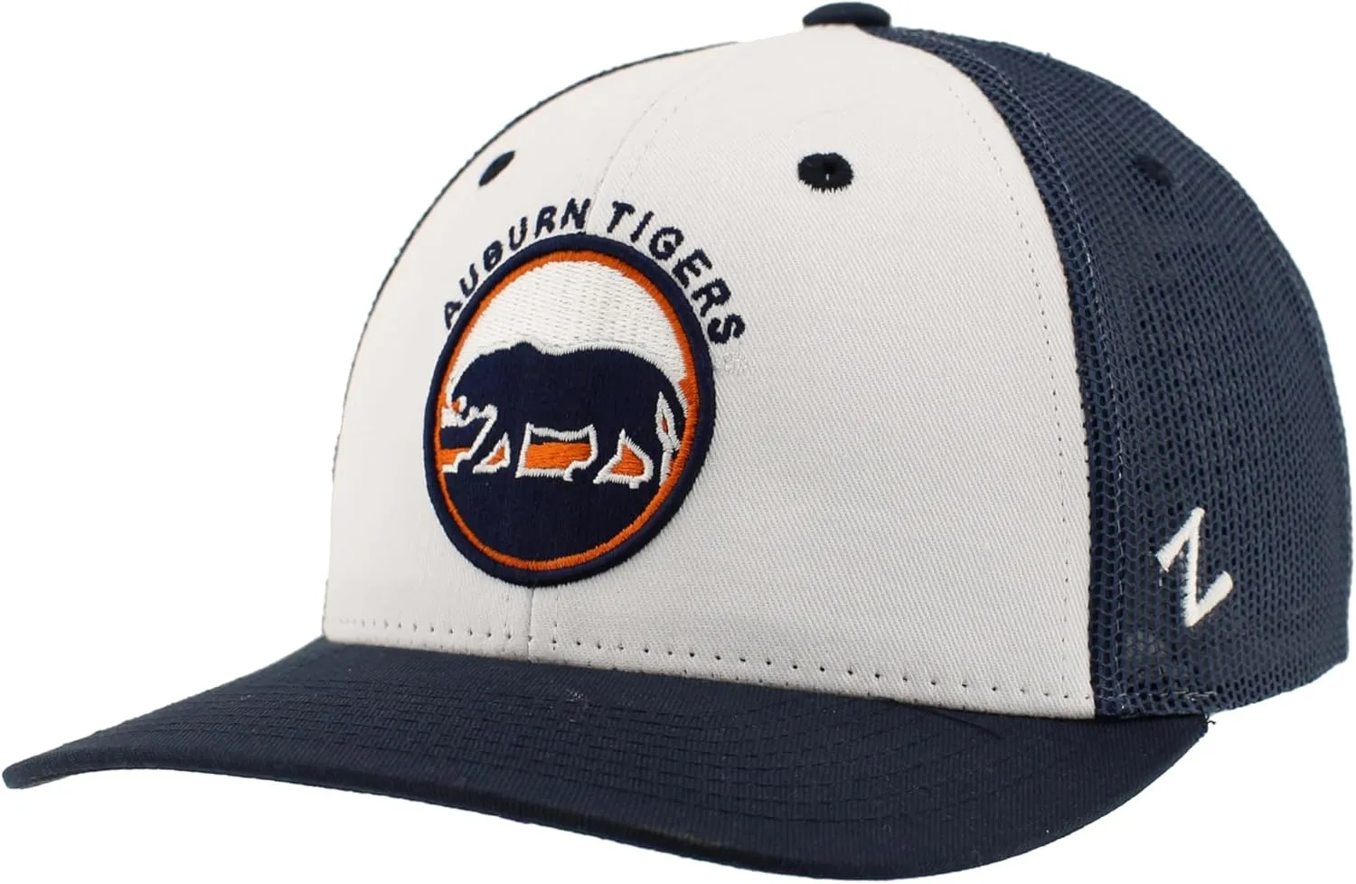 ZHATS NCAA Officially Licensed Trucker Hat Dakota Fan Focus